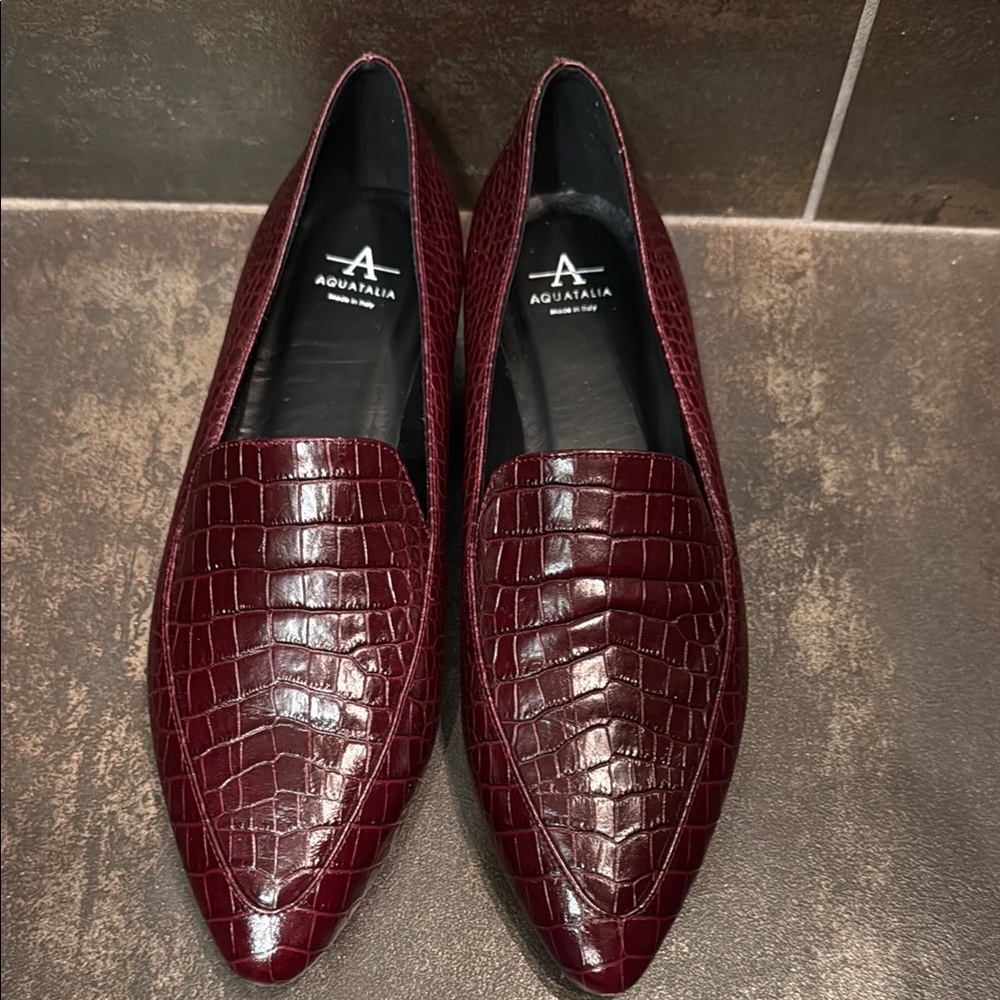 Aquatalia Perci Croc Burgundy Loafers women’s size 9